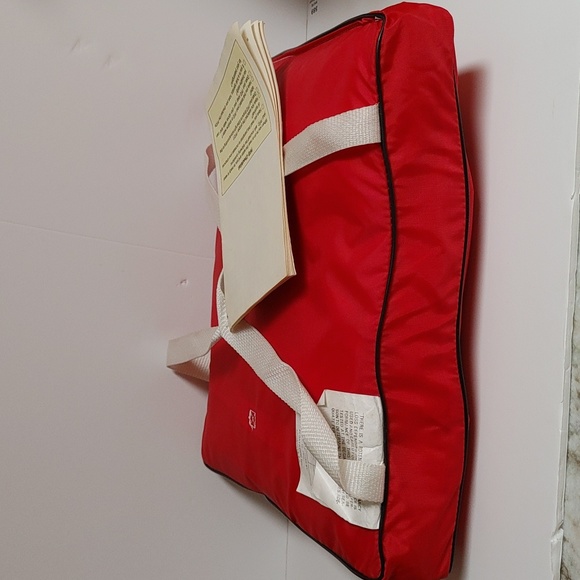 NWTs PFD Personal Flotation Device Type IV PFD - Picture 8 of 17